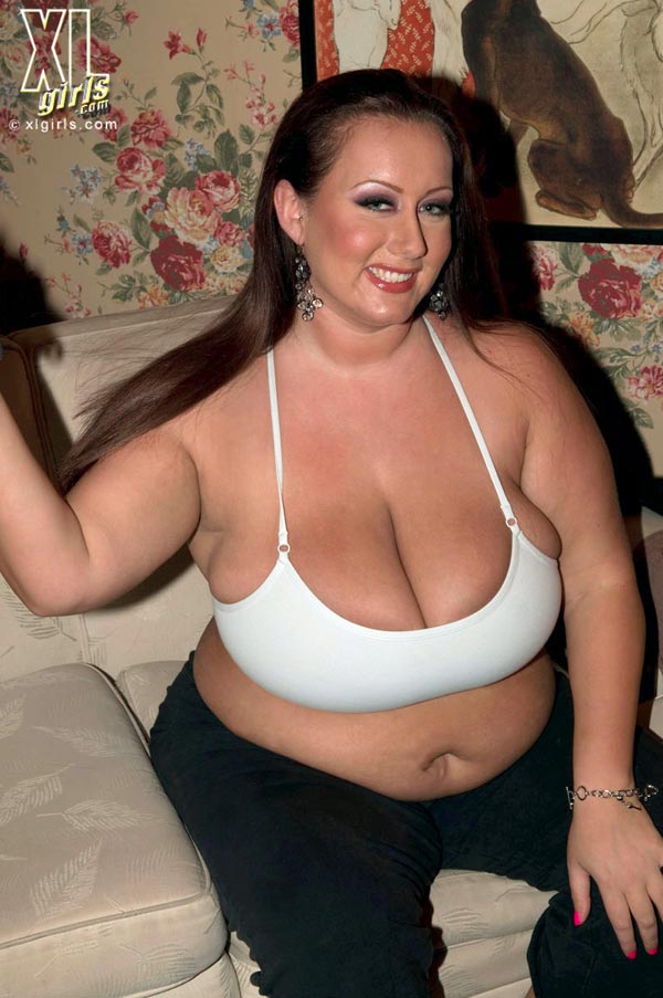 Plump Wedding - My big busty plump wedding - Nude Fotos