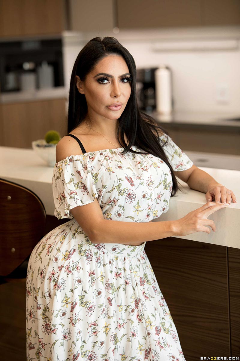 Big Latina Booty Skirt Porn - Big tits & big ass latina Lela Star borrow a boyfriend â€“ The ...